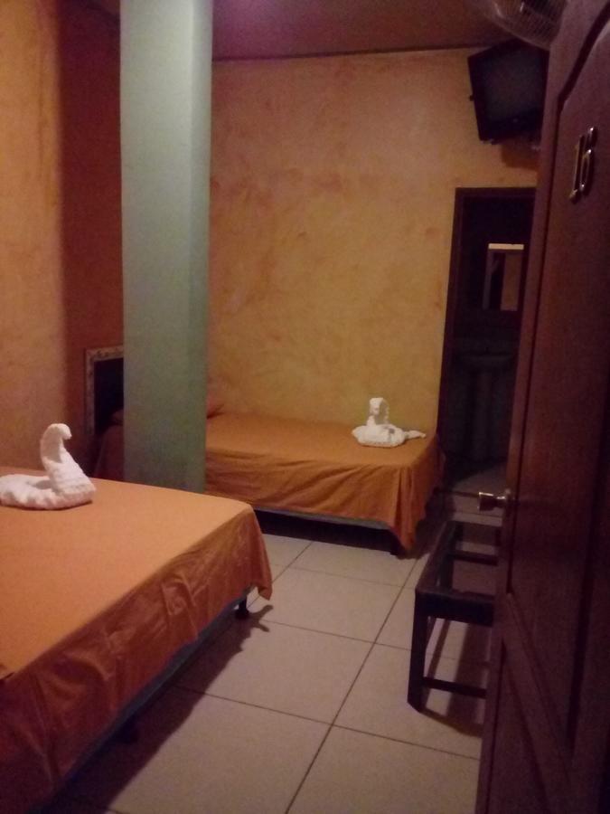 Hotel Escalon Санта-Роса-де-Копан Экстерьер фото